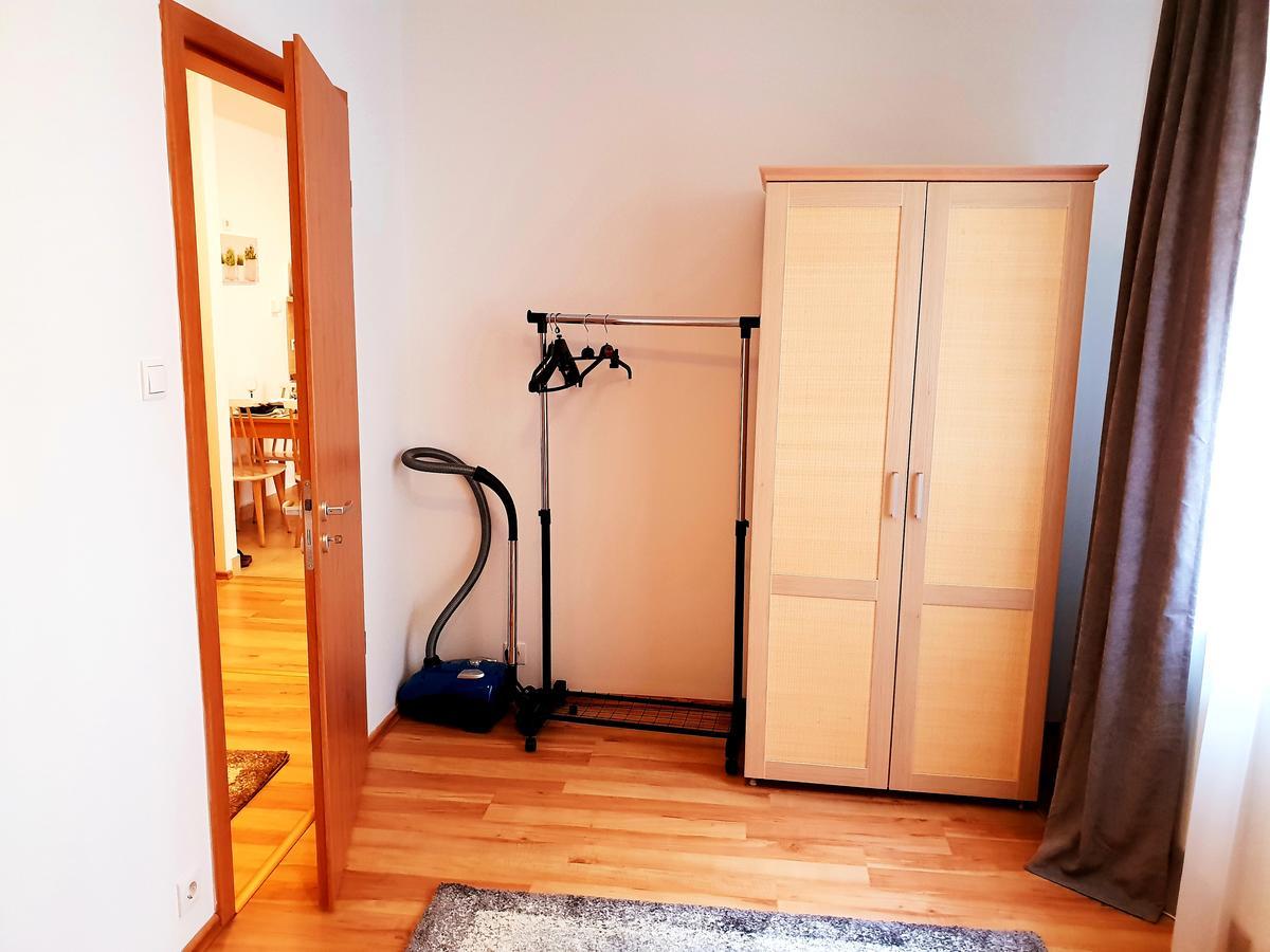 Vagabond Apartman มิชโคลซ์ ภายนอก รูปภาพ
